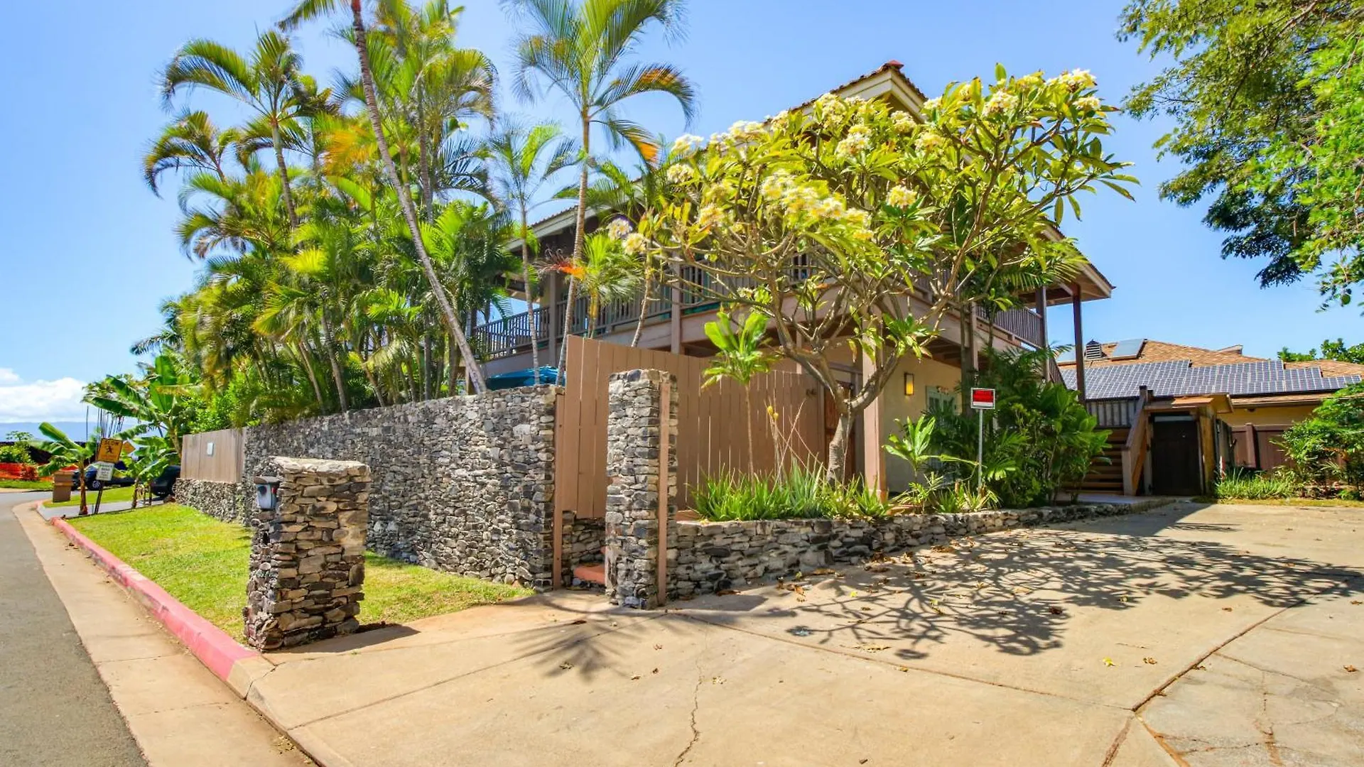 Walk To Baby Beach Home With Private Pool! Lahaina 0*,  Stati Uniti